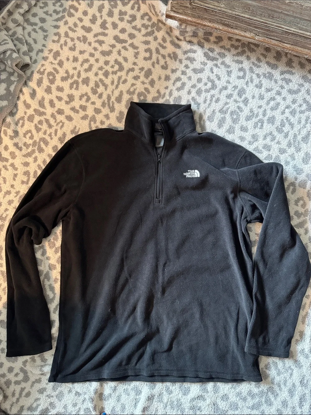 The North Face Men’s Black Half-Zip Fleece Pullover size Large